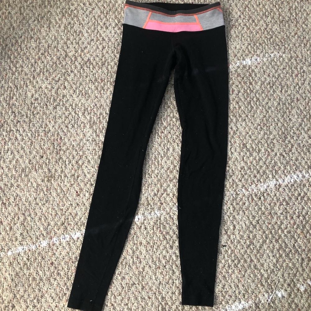Lululemon yoga pants